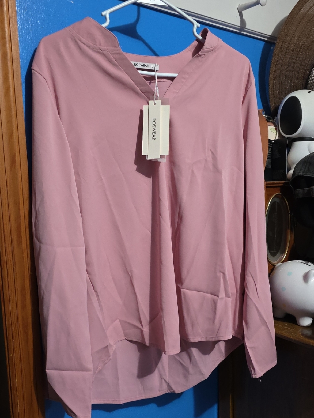 Women's Dusty Pink Long-Sleeve V-Neck Top